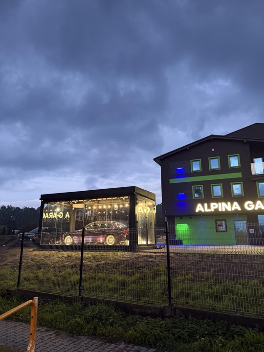 Alpina Garage Gallery 3