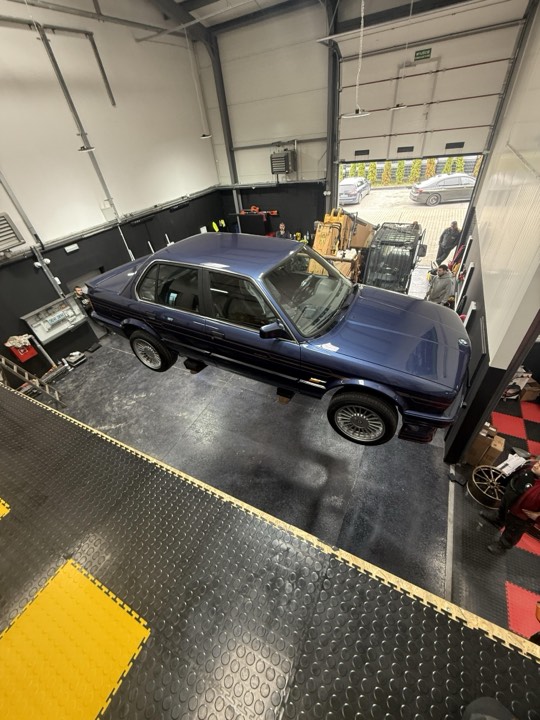 Alpina Garage Gallery 9
