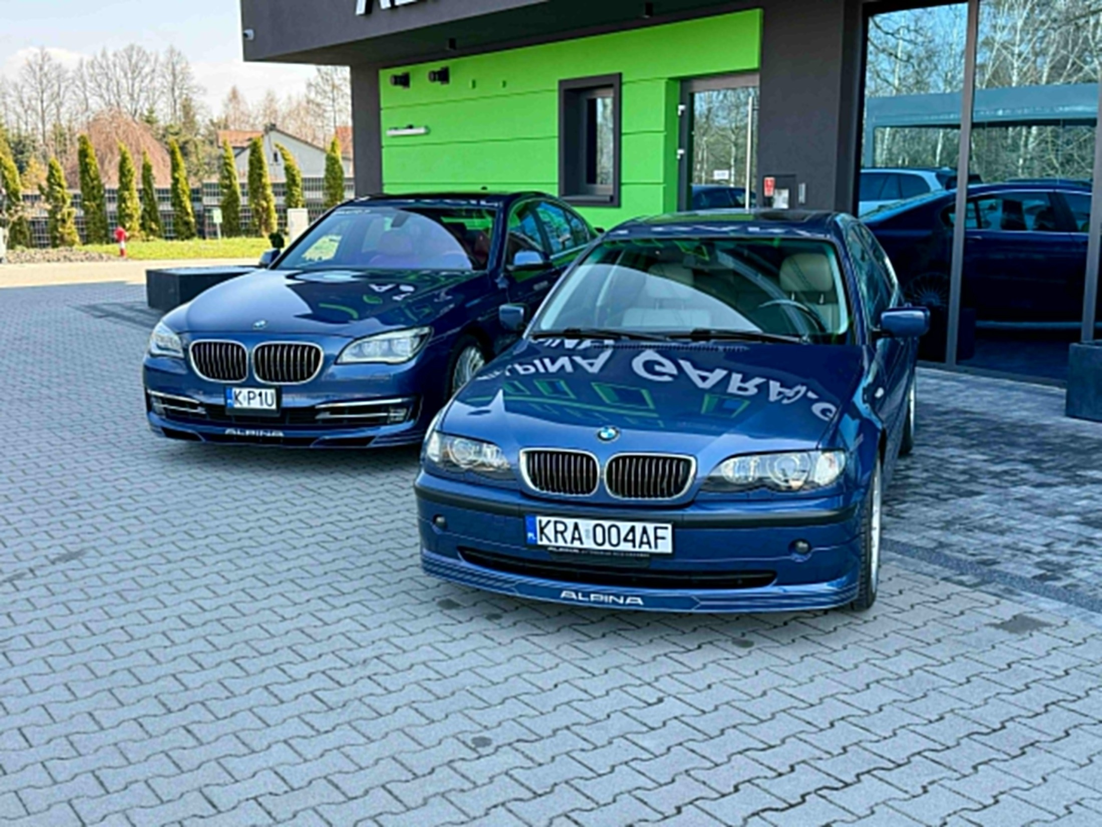 BMW ALPINA B3S E46 i BMW ALPINA B7 - zbliżenie